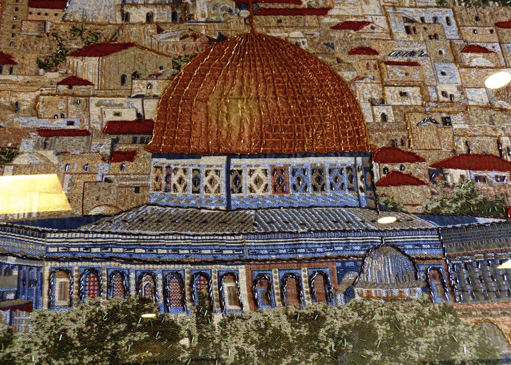 "Mecca Tapestry" © Rusty Clark—100K Photos; Creative Commons license